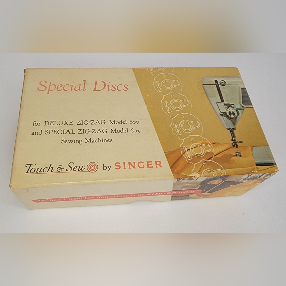 Vintage Singer Deluxe Special Zig Zag Model 600 603 Touch and Sew Discs.